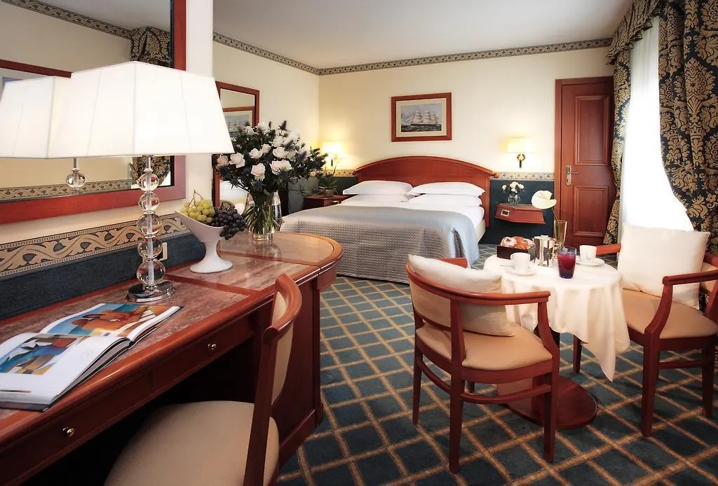 Starhotels Vespucci Campi Bisenzio 4*,